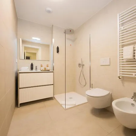 Waterfront Luxury 1br, Free Parking, Ac, Netflix & Wifi By Tilo Lux Апартаменты Генуя