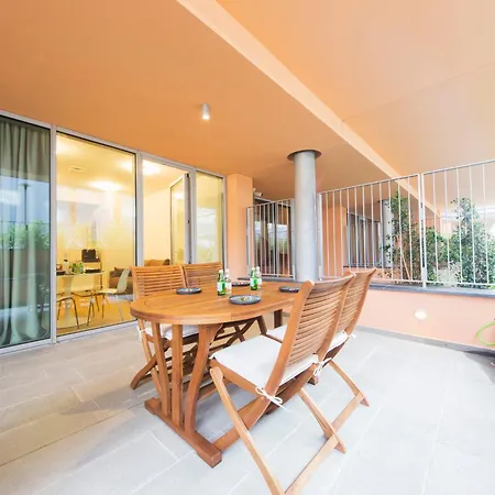 Waterfront Luxury 1br, Free Parking, Ac, Netflix & Wifi By Tilo Lux Apartment *
