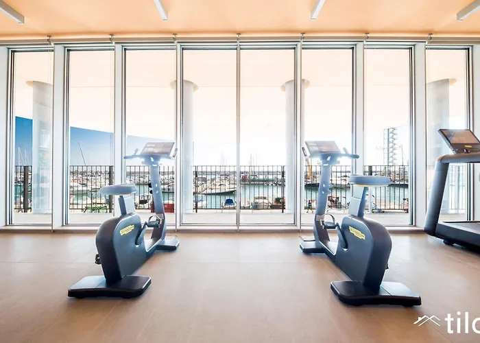 Waterfront Luxury 1br, Free Parking, Ac, Netflix & Wifi By Tilo Lux شقة *