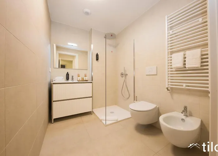 Waterfront Luxury 1br, Free Parking, Ac, Netflix & Wifi By Tilo Lux شقة جنوة