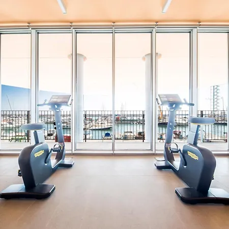 Waterfront Luxury 1br, Free Parking, Ac, Netflix & Wifi By Tilo Lux アパート *