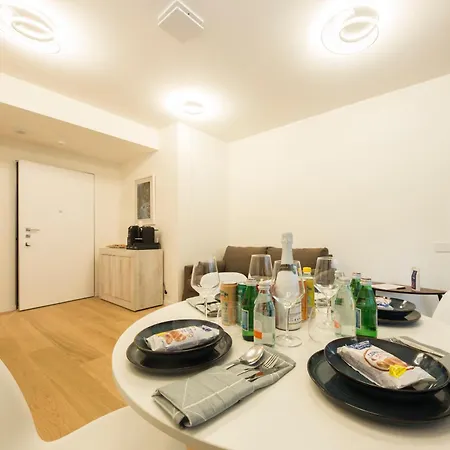 Waterfront Luxury 1br, Free Parking, Ac, Netflix & Wifi By Tilo Lux * ジェノヴァ